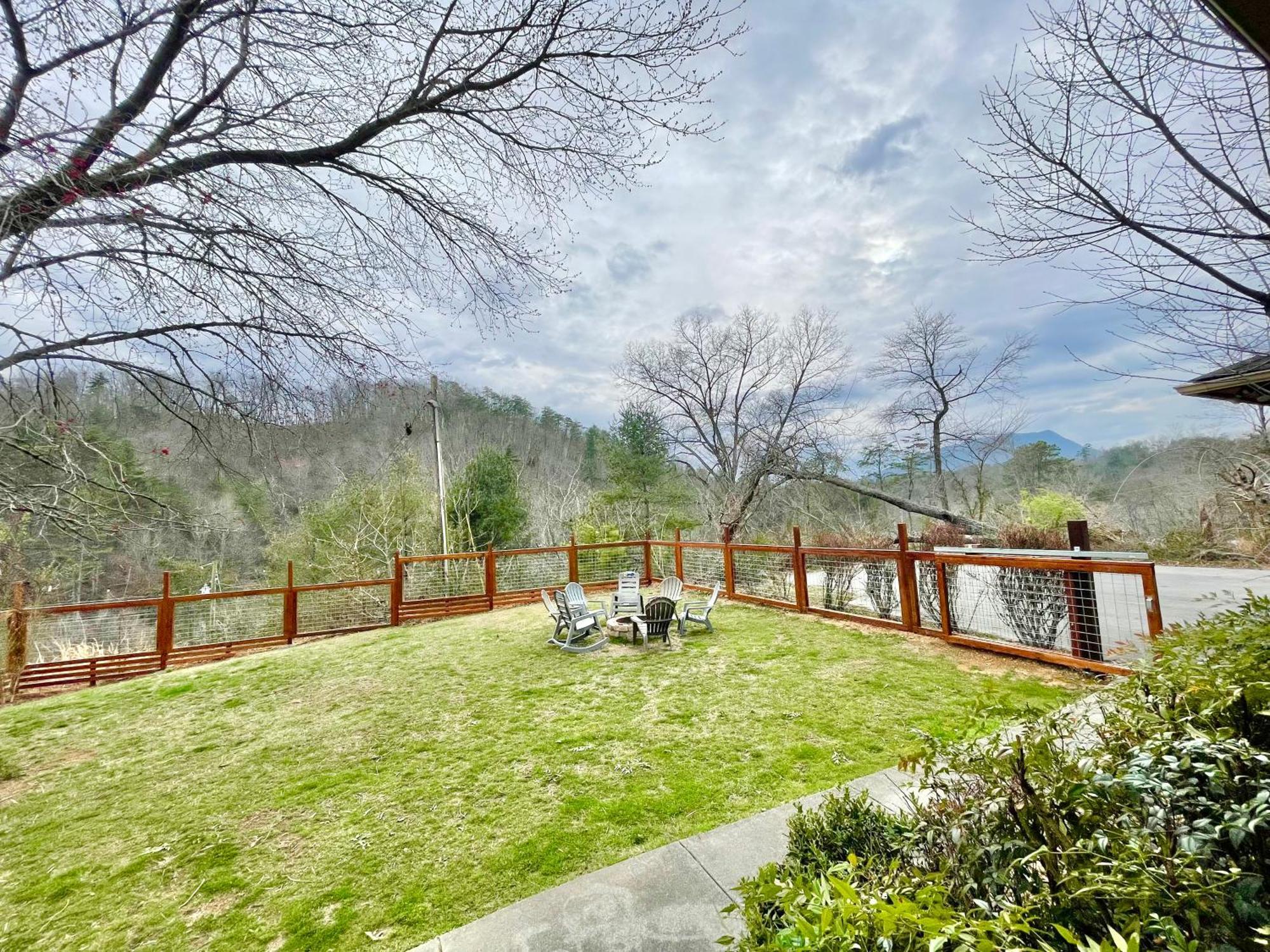 5Bedrooms*4King Beds*Outstanding Location*Hottub* Sevierville Kültér fotó