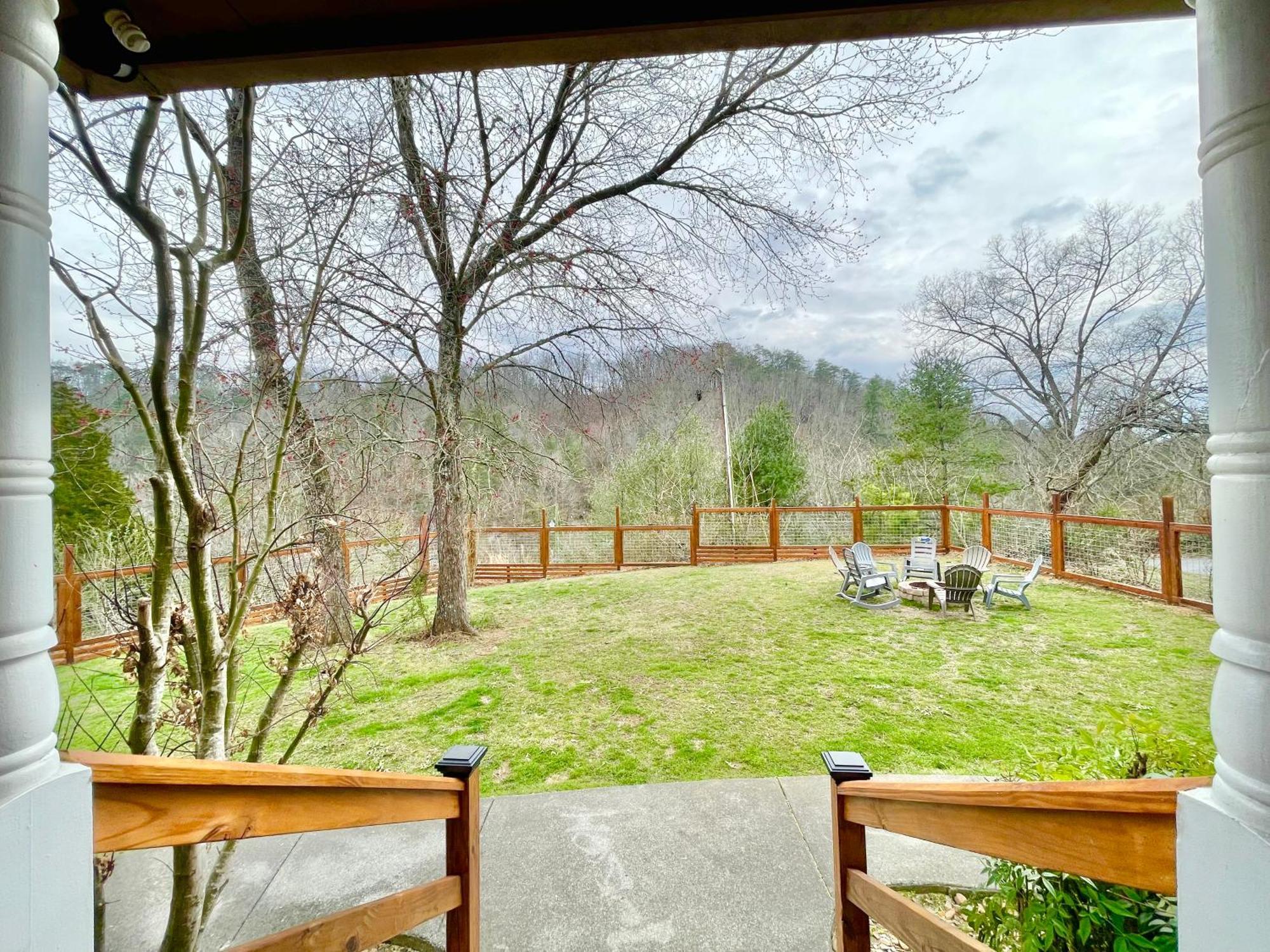 5Bedrooms*4King Beds*Outstanding Location*Hottub* Sevierville Kültér fotó