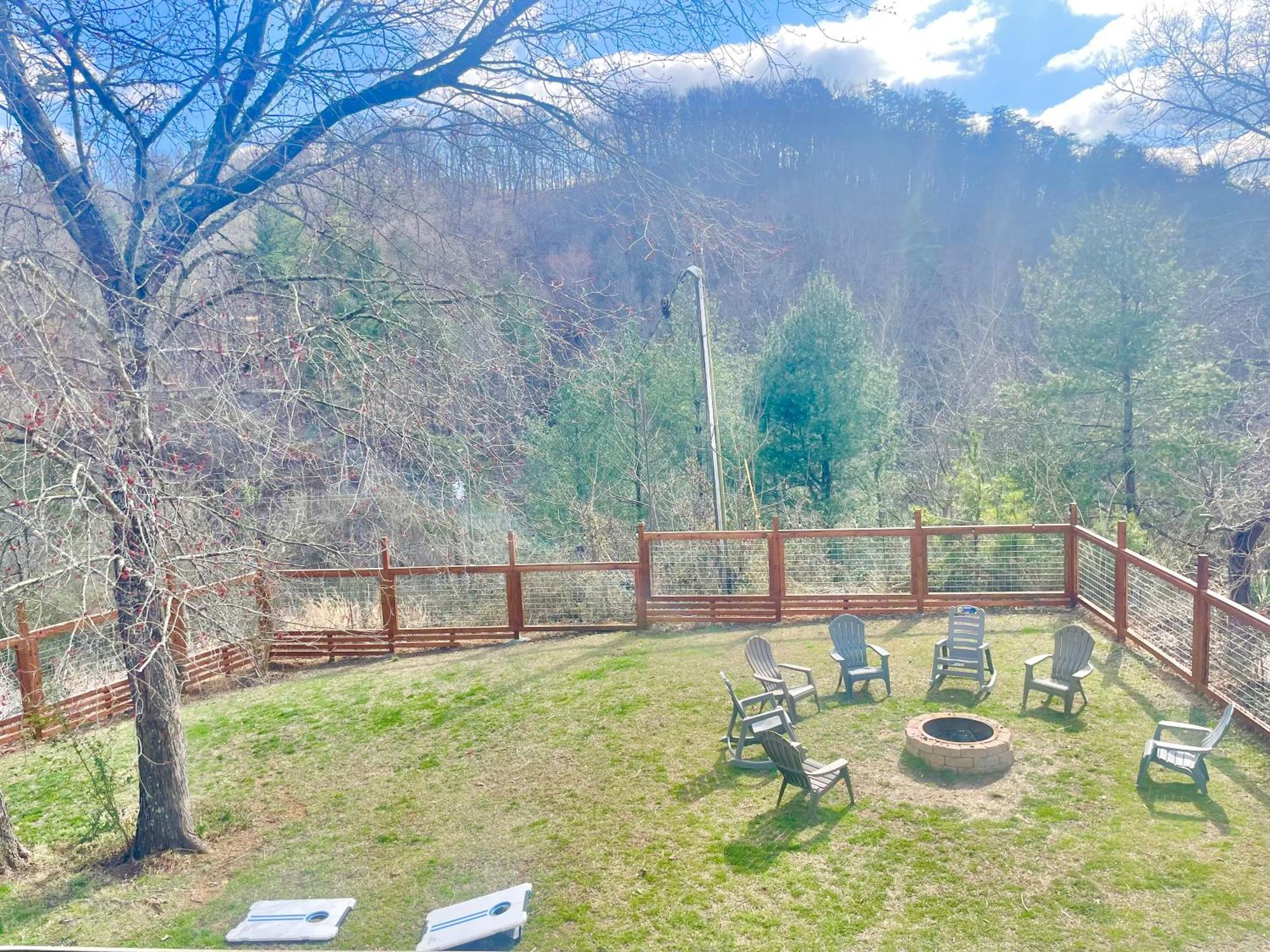 5Bedrooms*4King Beds*Outstanding Location*Hottub* Sevierville Kültér fotó