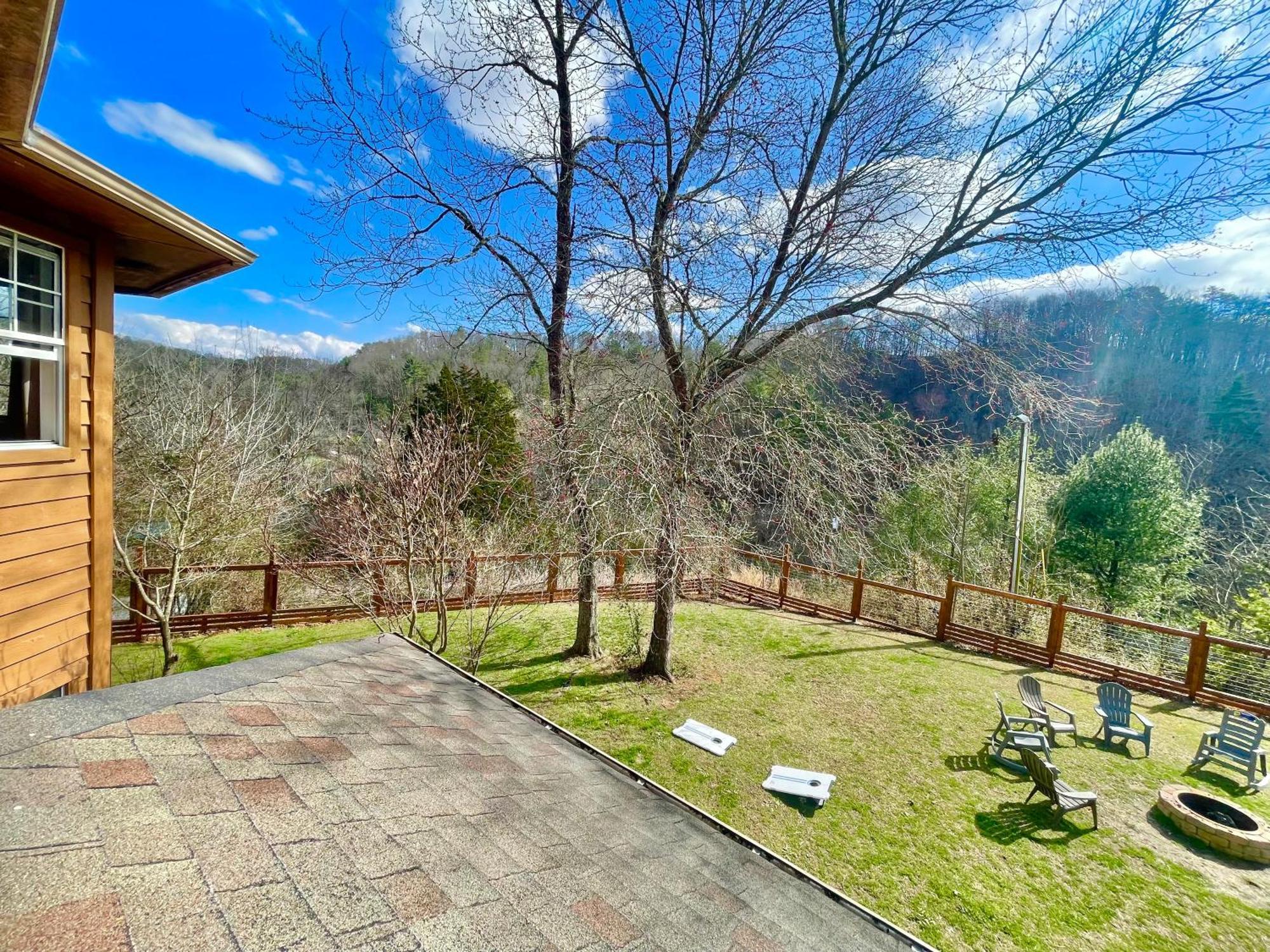 5Bedrooms*4King Beds*Outstanding Location*Hottub* Sevierville Kültér fotó