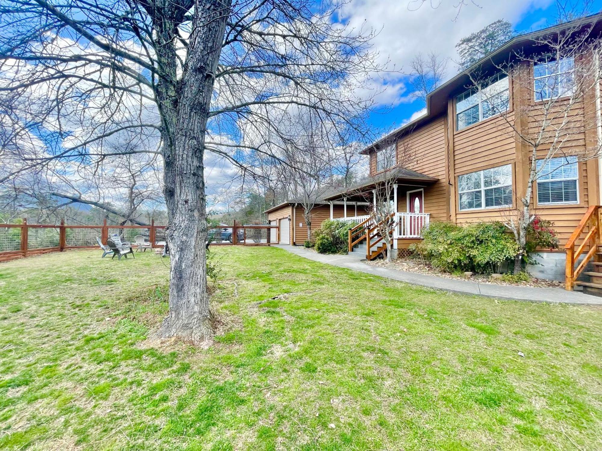 5Bedrooms*4King Beds*Outstanding Location*Hottub* Sevierville Kültér fotó