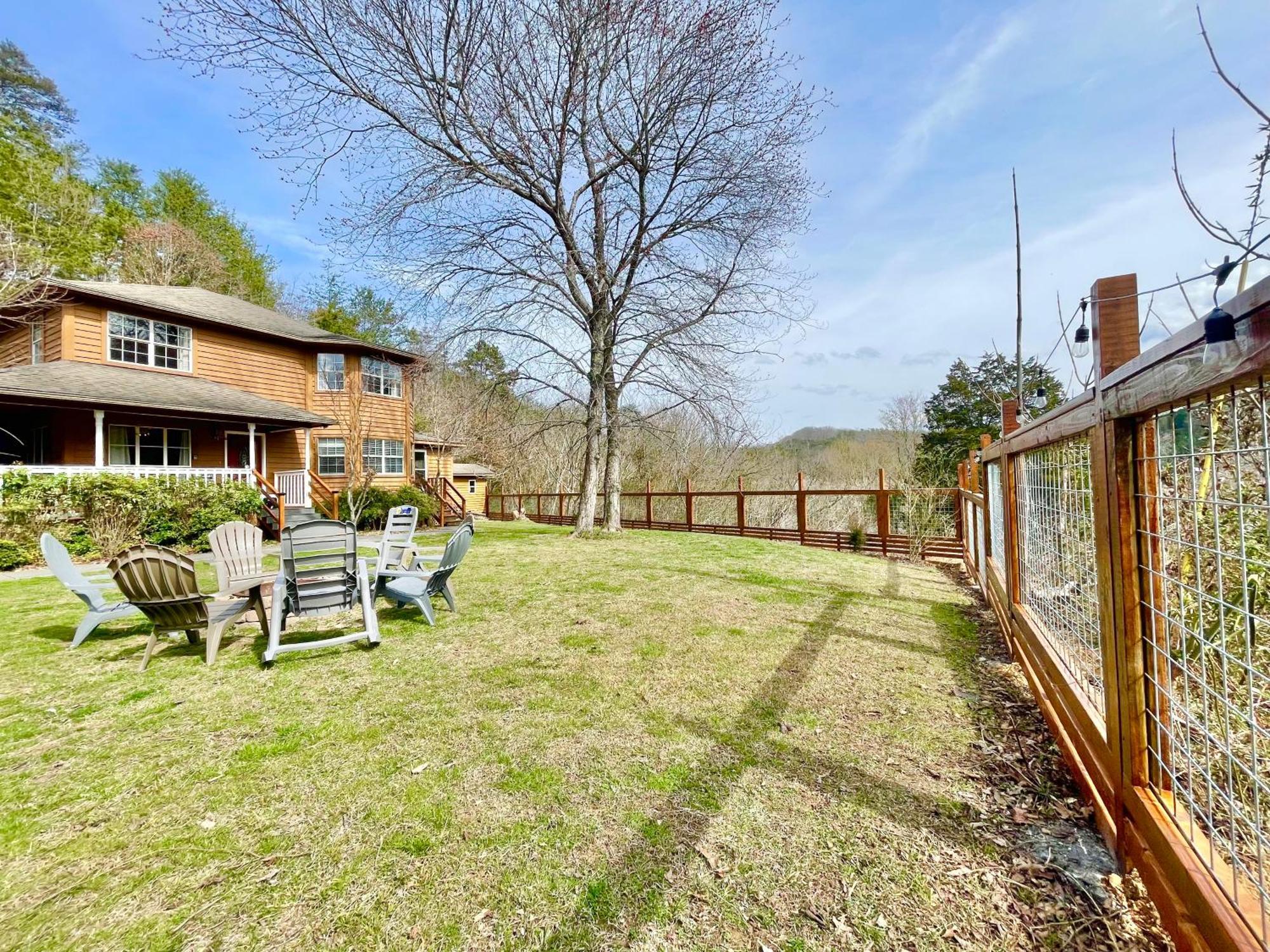 5Bedrooms*4King Beds*Outstanding Location*Hottub* Sevierville Kültér fotó