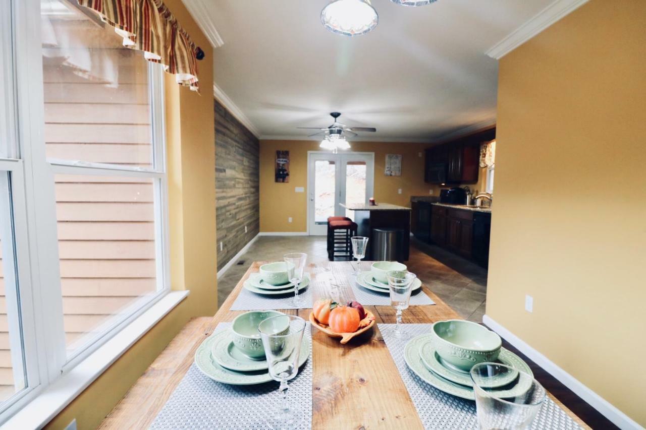 5Bedrooms*4King Beds*Outstanding Location*Hottub* Sevierville Kültér fotó
