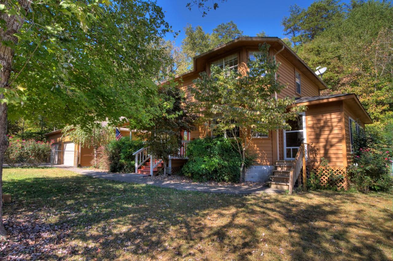 5Bedrooms*4King Beds*Outstanding Location*Hottub* Sevierville Kültér fotó