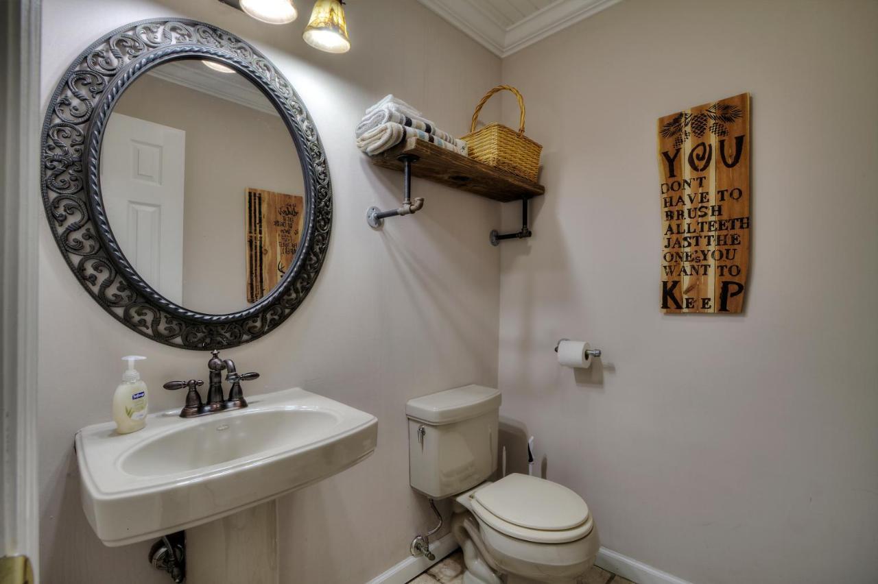 5Bedrooms*4King Beds*Outstanding Location*Hottub* Sevierville Kültér fotó