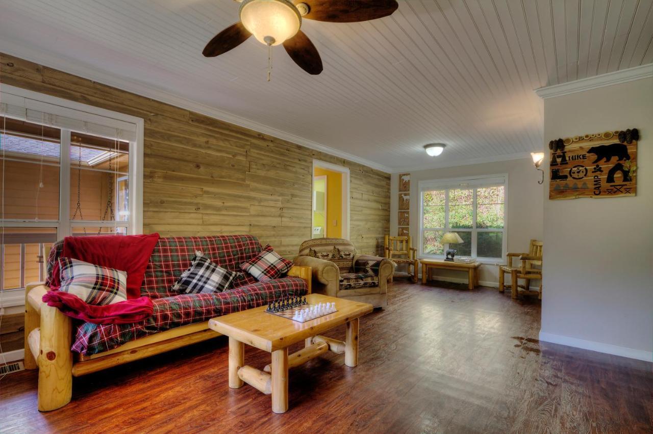 5Bedrooms*4King Beds*Outstanding Location*Hottub* Sevierville Kültér fotó