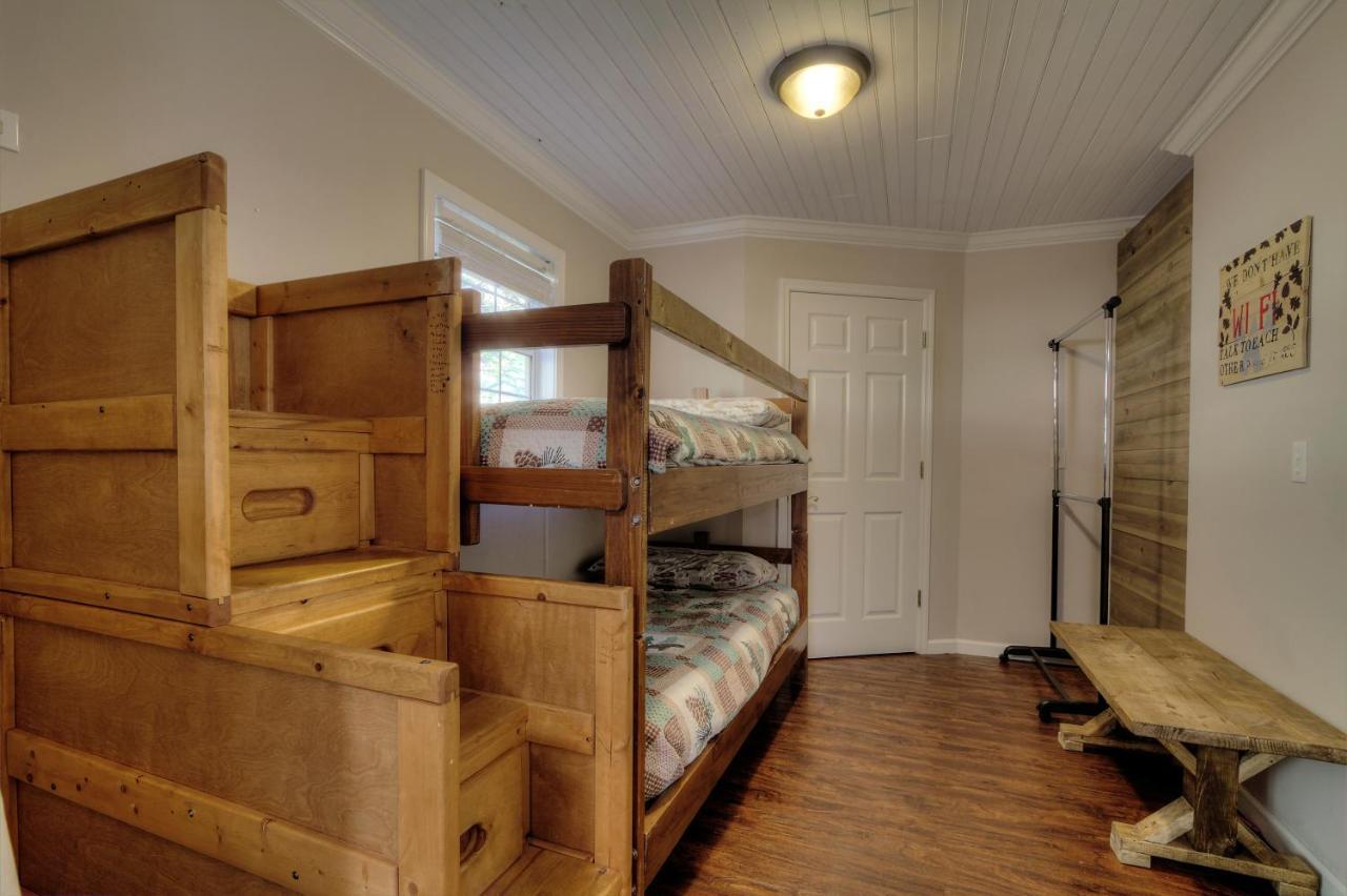 5Bedrooms*4King Beds*Outstanding Location*Hottub* Sevierville Kültér fotó
