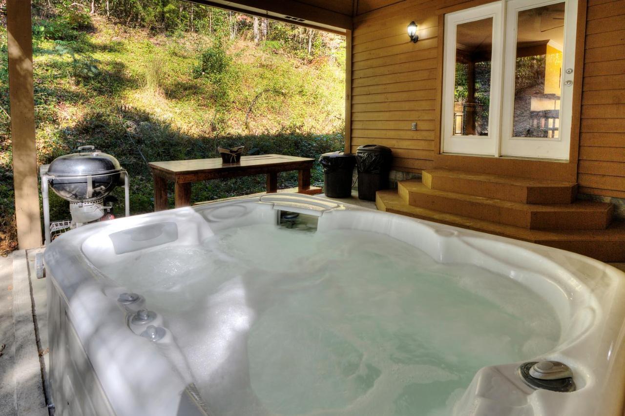 5Bedrooms*4King Beds*Outstanding Location*Hottub* Sevierville Kültér fotó