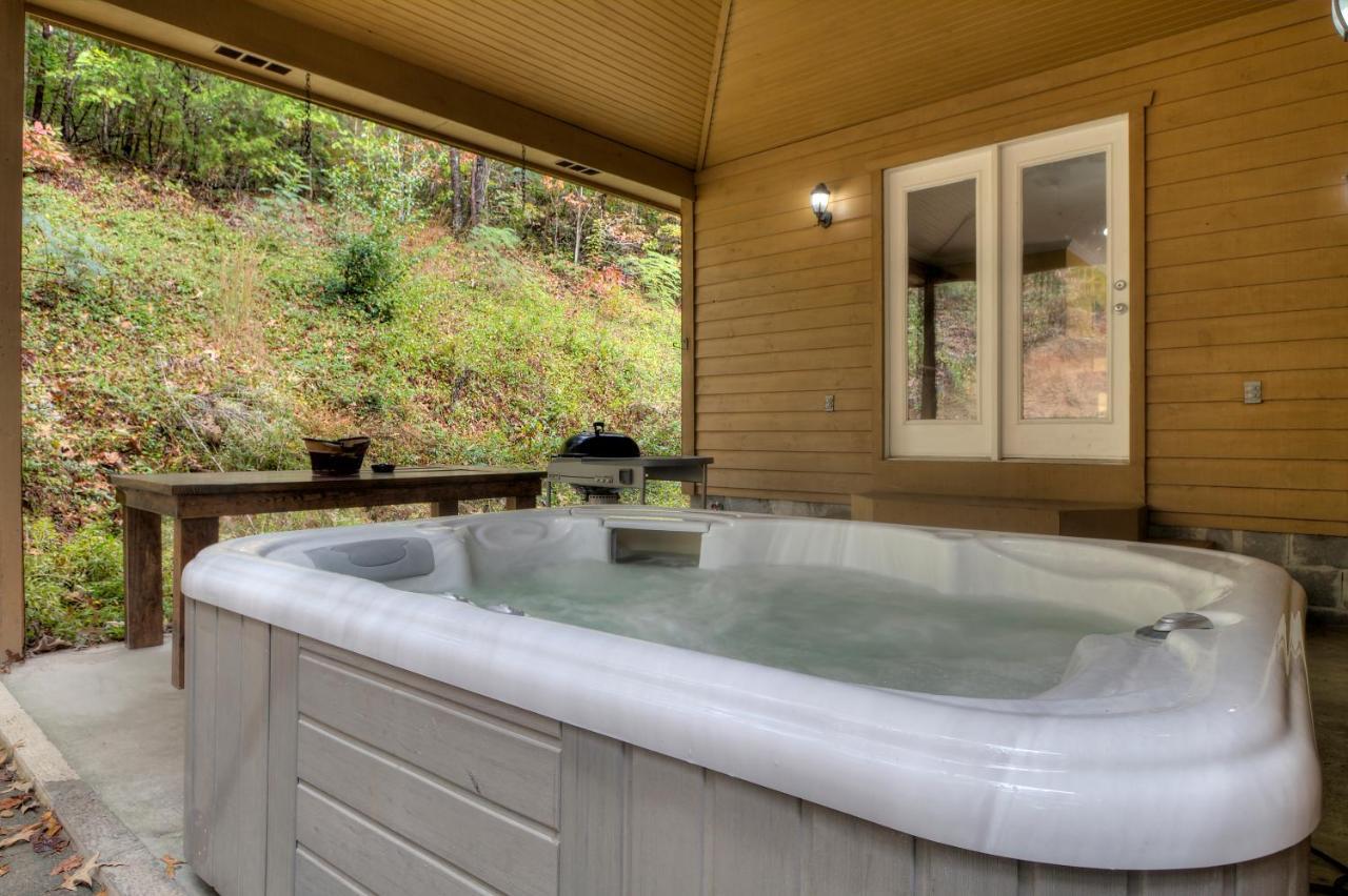 5Bedrooms*4King Beds*Outstanding Location*Hottub* Sevierville Kültér fotó
